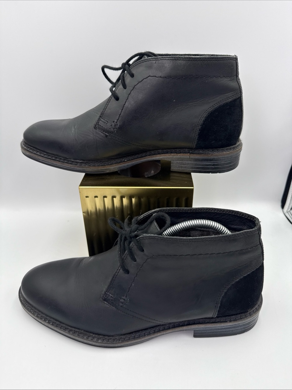Structure Black Leather Chukka Boots with Suede Heel
